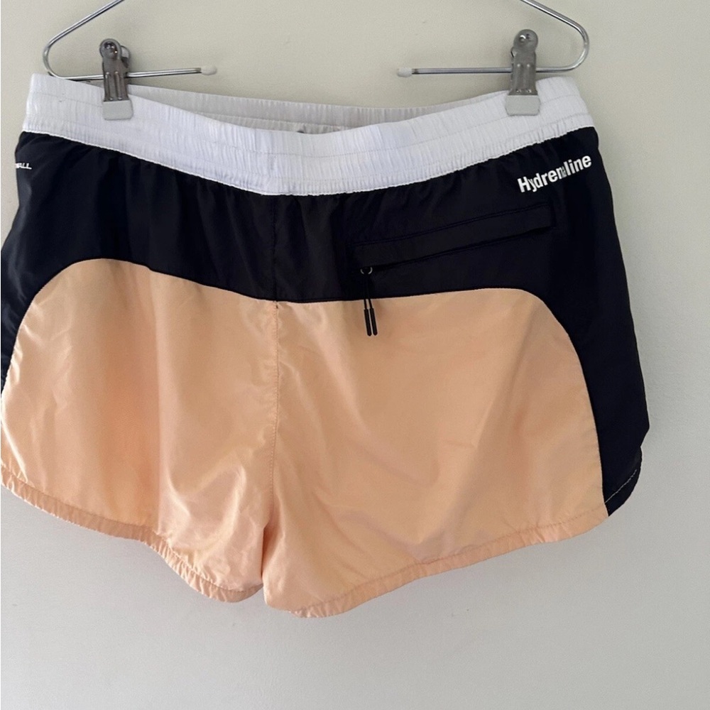 The North Face Women's Hydrenaline 2000 Windwall Shorts Apricot White; XS - Picture 3 of 4